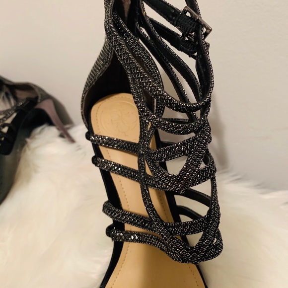 Guess Sandal - Picture 2 of 11